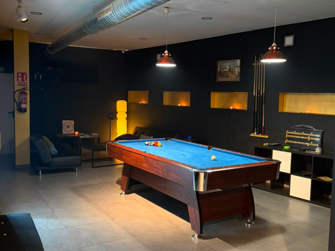 Interior del club social ARDEA en San Lorenzo de El Escorial